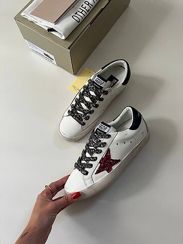 GOLDEN GOOSE DELUXE