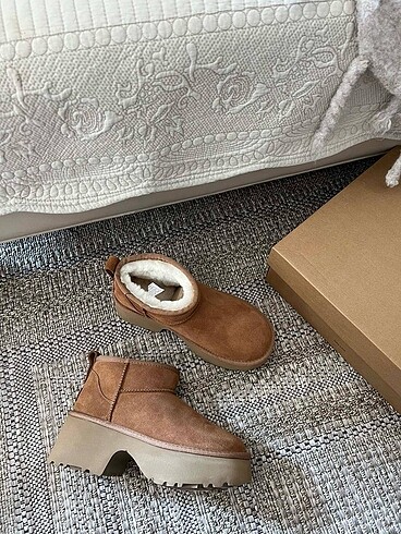 ugg classıc bot