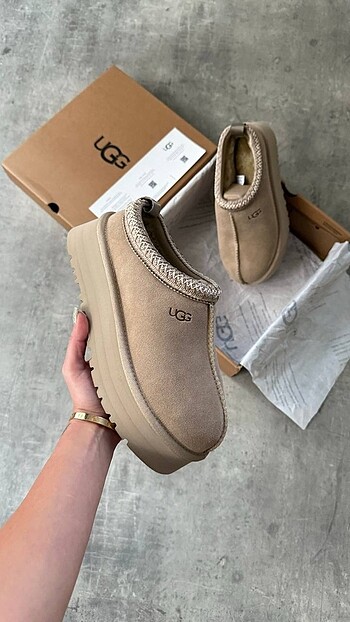 UGG TAZZ