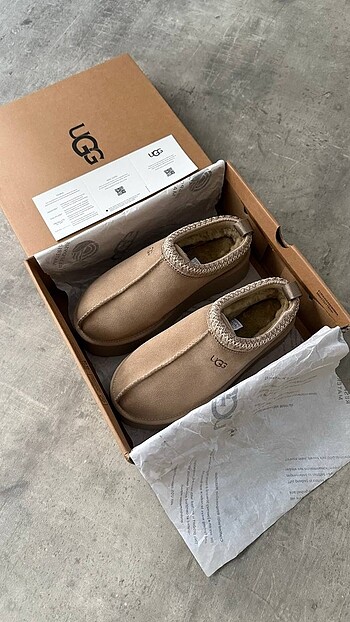 UGG TAZZ
