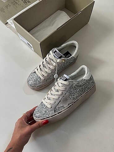 GOLDEN GOOSE DELUXE