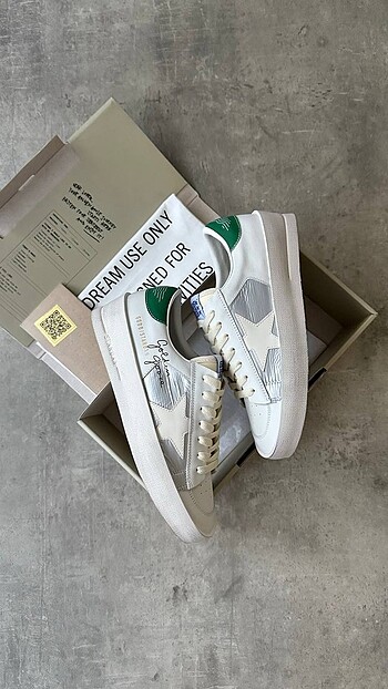 GOLDEN GOOSE DELUXE