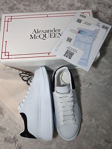 ALEXANDER MCQUEEN