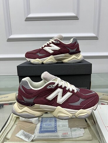 NEW BALANCE 9060