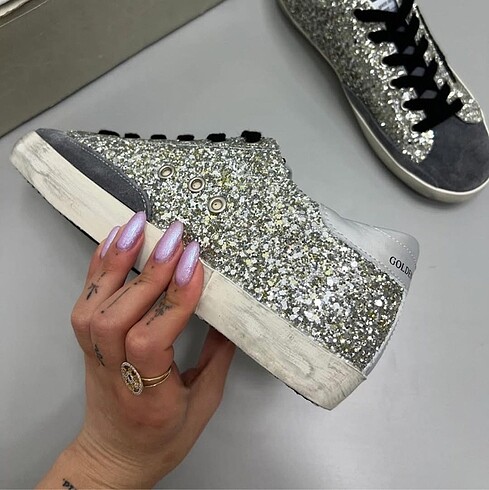 Golden Goose Deluxe GOLDEN GOOSE SNEAKERS