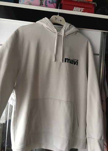 Beyaz Kapüşonlu Kadın Sweatshirt