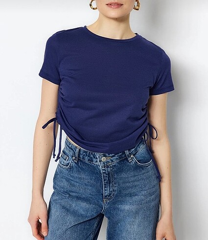 Trendyolmilla lacivert bisiklet yaka tshirt