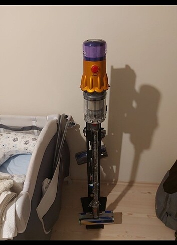 DYSON V12