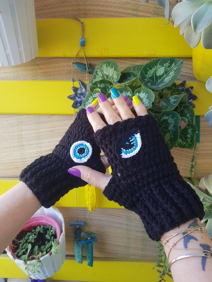 Siyah Göz Motifli El Örgüsü Tasarım Eldiven - Görsel 4