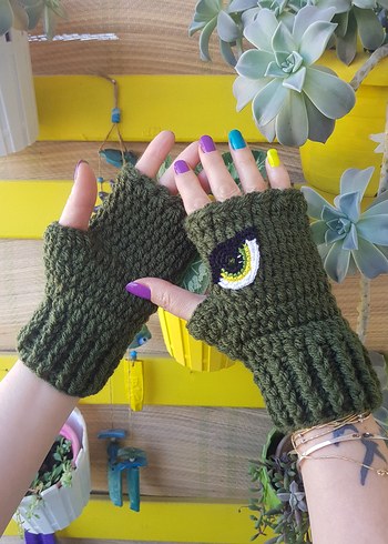 Haki Yeşil Göz Motifli El Örgüsü Tasarım Eldiven - Görsel 2