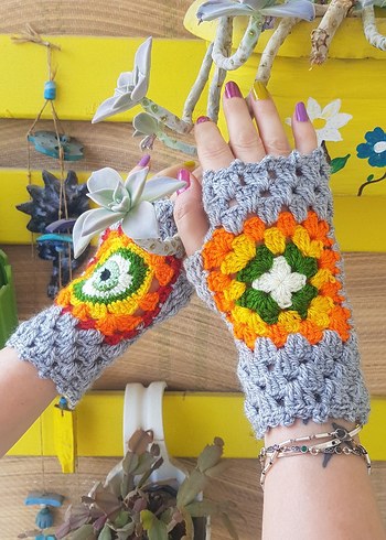 Göz Motifli El Örgüsü Parmaksız Kadın Eldiven - Görsel 5