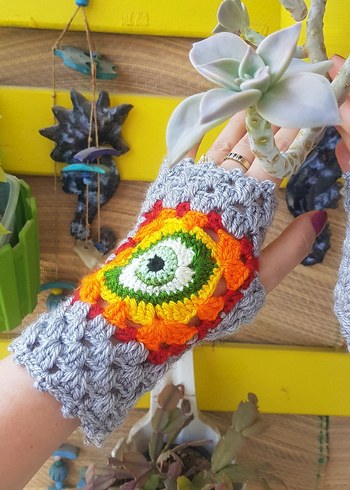 Göz Motifli El Örgüsü Parmaksız Kadın Eldiven - Görsel 7