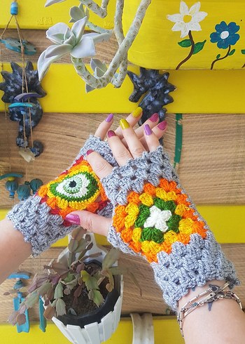 Göz Motifli El Örgüsü Parmaksız Kadın Eldiven - Görsel 2