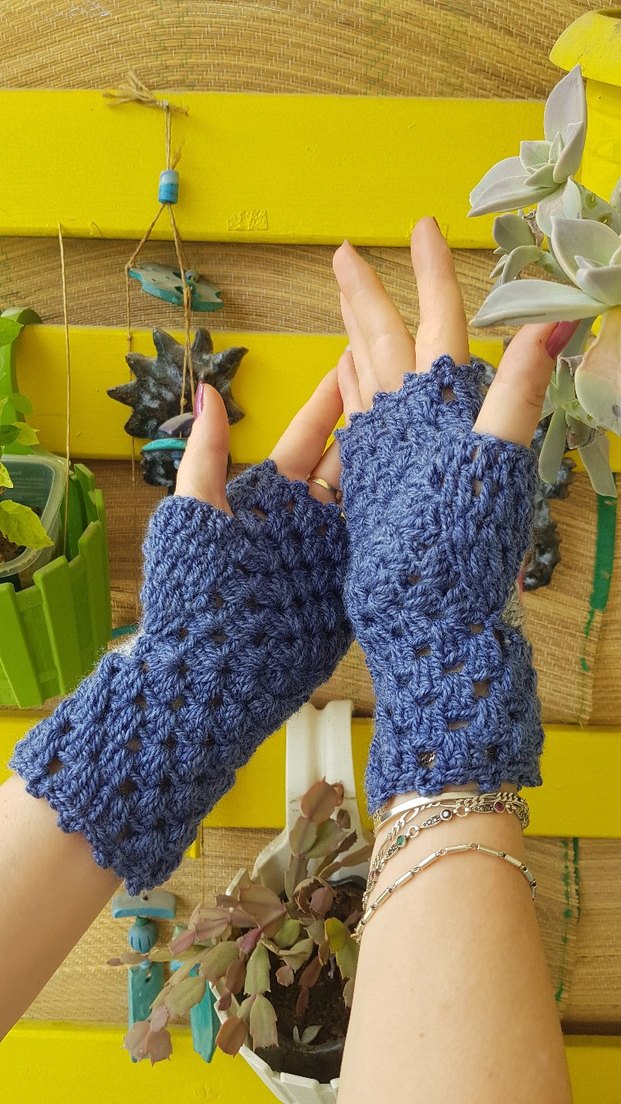 Nazar Boncuğu Motifli Mavi Örgü Kadın Eldiveni - Görsel 4