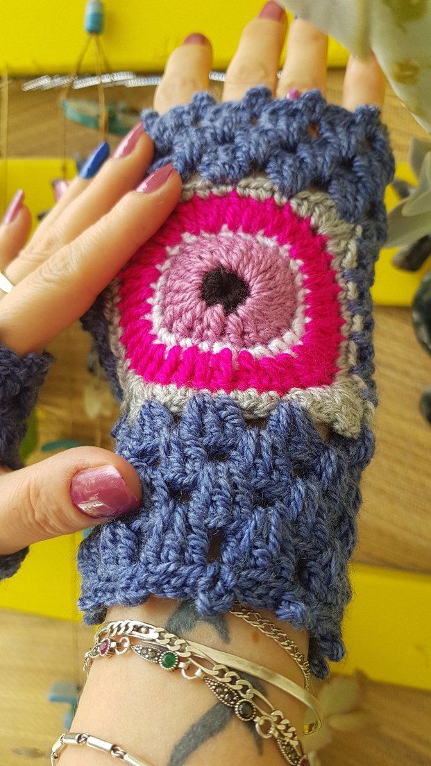 Nazar Boncuğu Motifli Mavi Örgü Kadın Eldiveni - Görsel 2