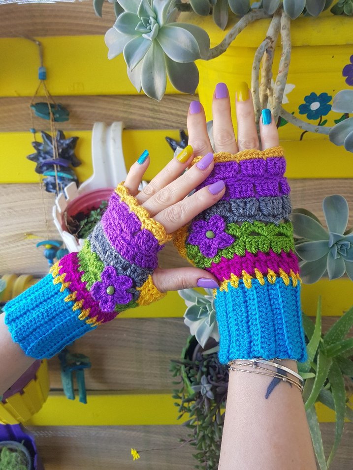 Mavi Mor Çiçekli El Örgüsü Tasarım Eldiven - Görsel 2