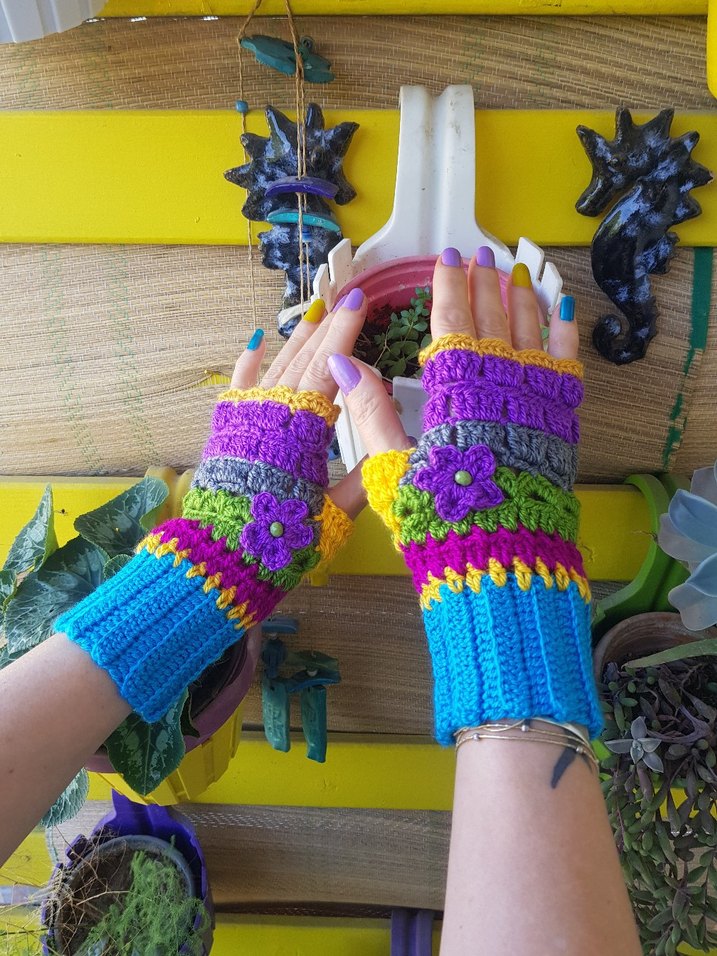 Mavi Mor Çiçekli El Örgüsü Tasarım Eldiven - Görsel 4