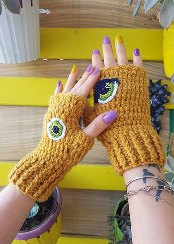 Sarı Göz Motifli Örgü Parmaksız Eldiven - Görsel 2
