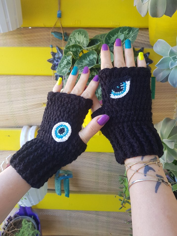 Siyah Göz Motifli Örgü Goth Parmaksız Eldiven - Görsel 2