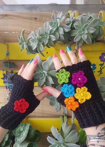 Renkli Çiçekli Örgü Tasarım Parmaksız Eldiven - Görsel 5