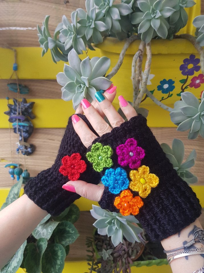 Renkli Çiçekli Örgü Tasarım Parmaksız Eldiven - Görsel 2