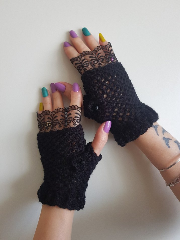 Dantel Detaylı Siyah Örgü Goth Sıfır Eldiven - Görsel 4