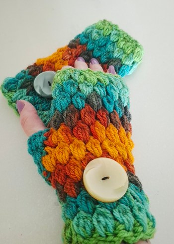 Gökkuşağı Renklerinde Düğmeli Örgü Tasarım Eldiveni - Görsel 2