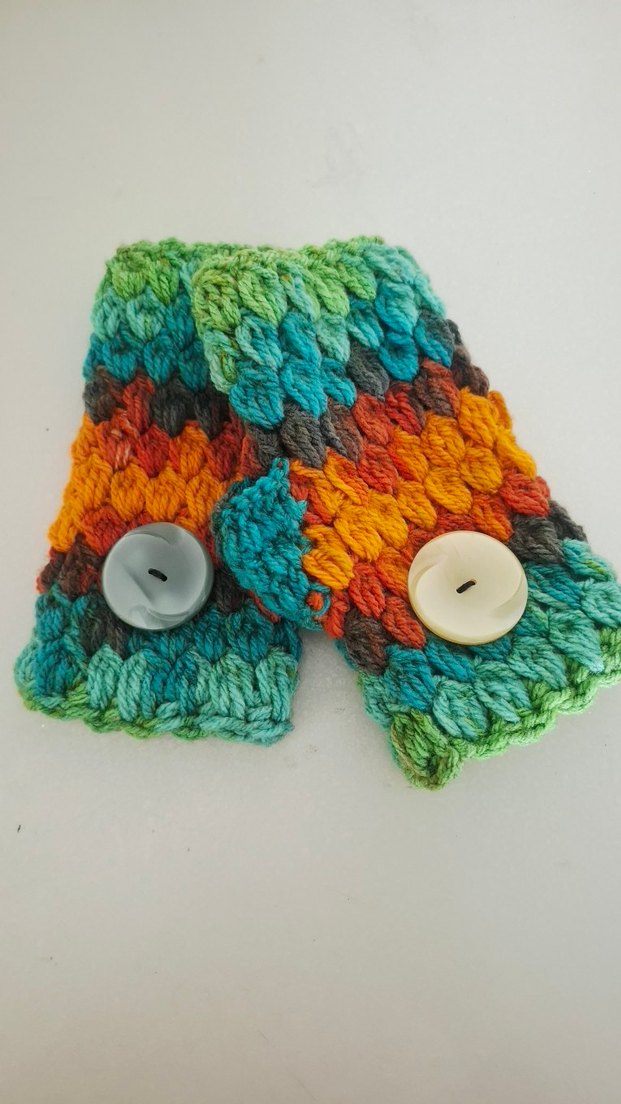 Gökkuşağı Renklerinde Düğmeli Örgü Tasarım Eldiveni - Görsel 4