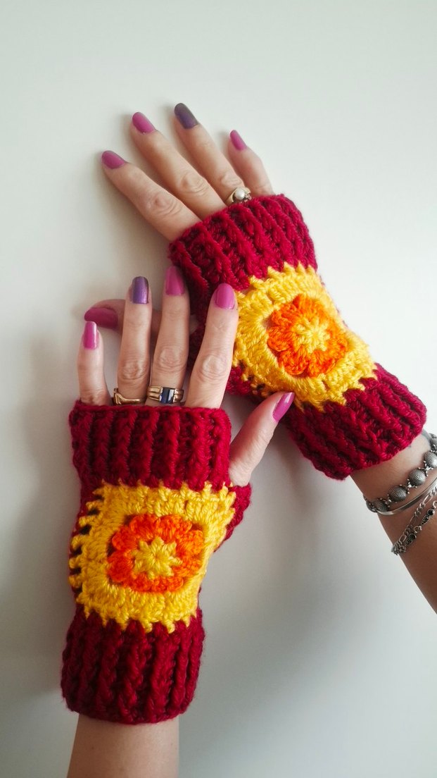 Papatya Motifli El Örgüsü Eldiveni - Görsel 3