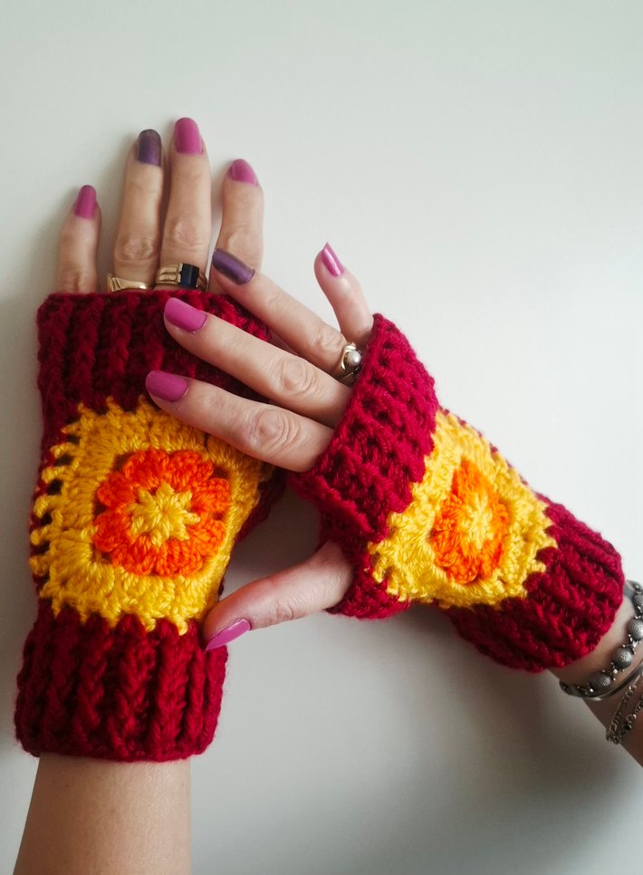 Papatya Motifli El Örgüsü Eldiveni - Görsel 2