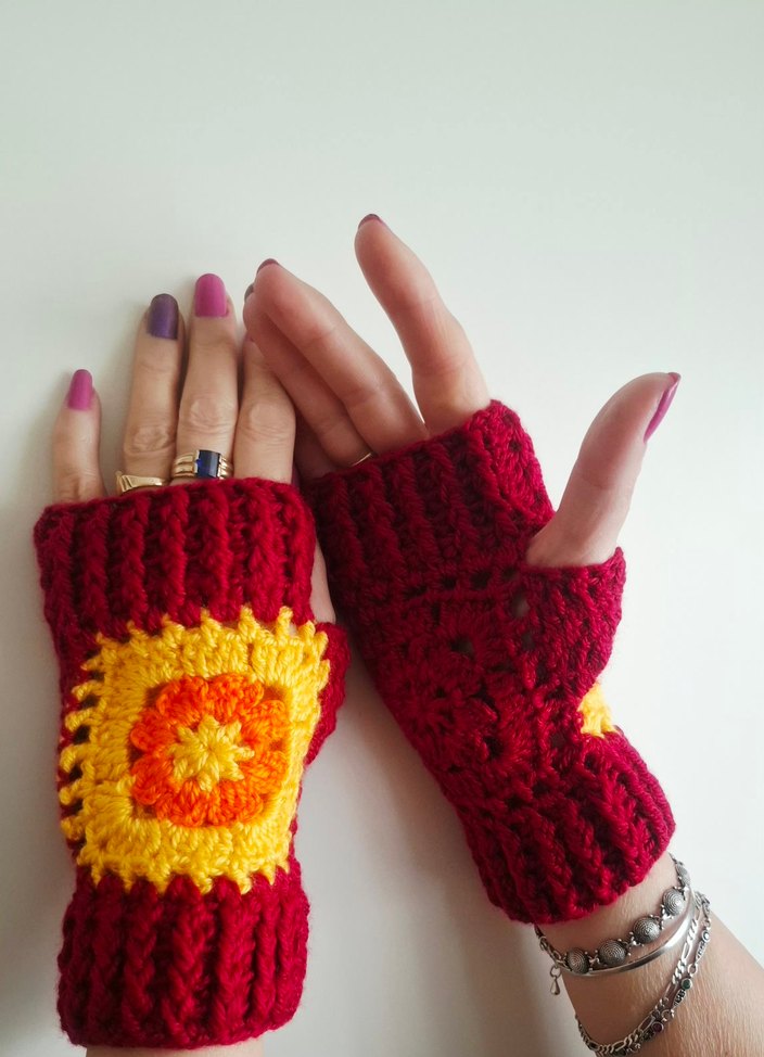 Papatya Motifli El Örgüsü Eldiveni - Görsel 4