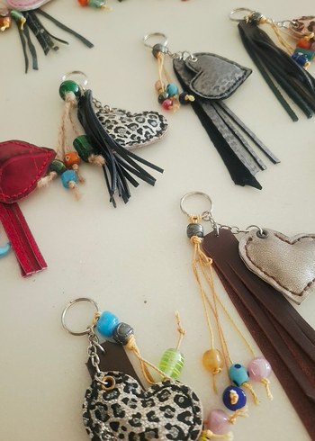 Kalp Montürlü Deri Püsküllü Kadın Anahtarlık - Görsel 6