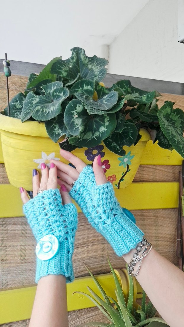 Mavi Örgü Bohem Düğmeli Kadın Eldiveni - Görsel 5