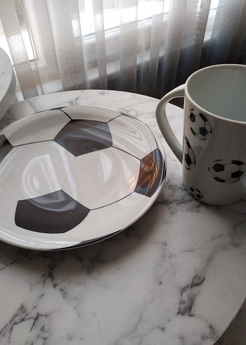 erkek cocuk tabak ve kupa - Görsel 3