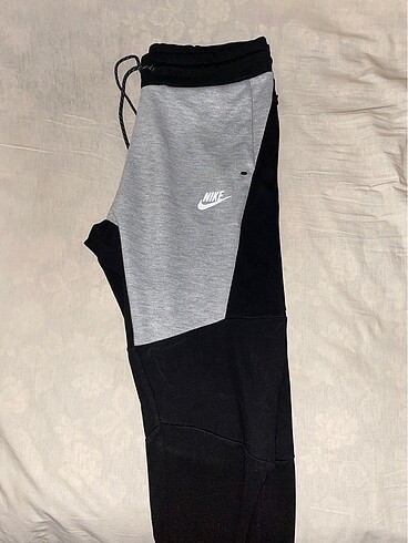 Nike tech fleece black/grey