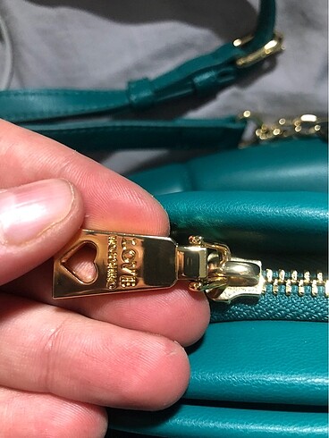 Beden Love moschino çanta petrol yeşili