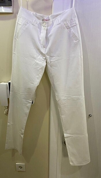 Beyaz Kumaş Pantolon