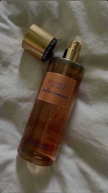 Amber Romance vücut spreyi