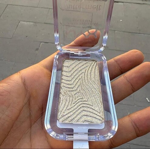 Nyx Highlighter