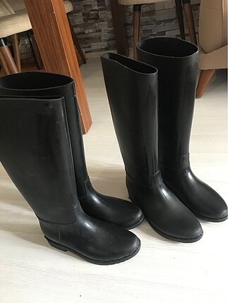 Yağmur çizmesi