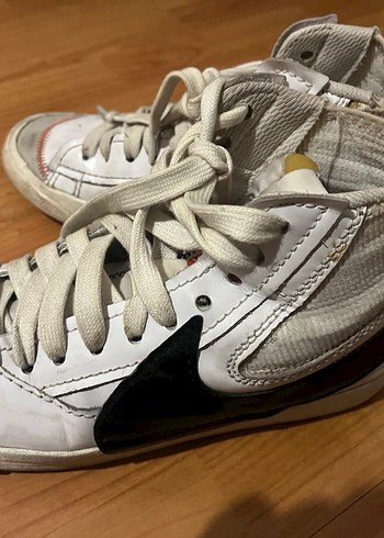 NİKE BLAZER BİLEKLİ AYAKKABI 42,5 numara - Görsel 3