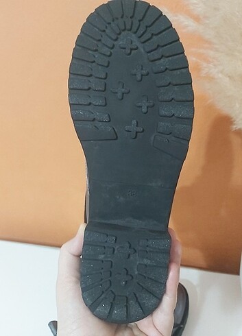 38 Beden çeşitli Renk H&M bot