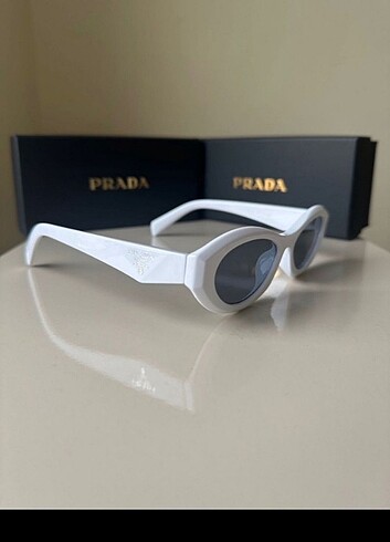  Beden beyaz Renk Prada güneş gözlüğü 