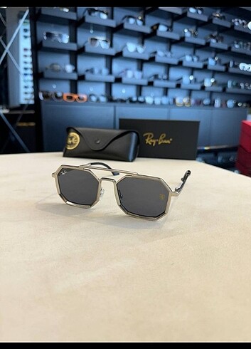 Ray ban güneş gözlüğü