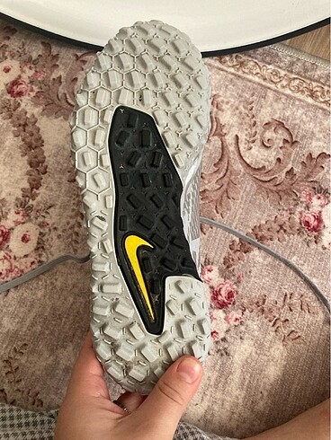 37 Beden siyah Renk Nike orijinal krampon