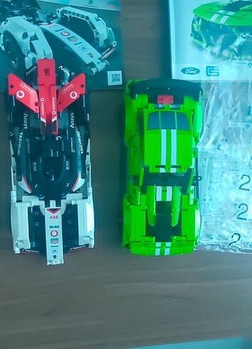  Beden Lego Technic Mustang ve Porsche iki adet