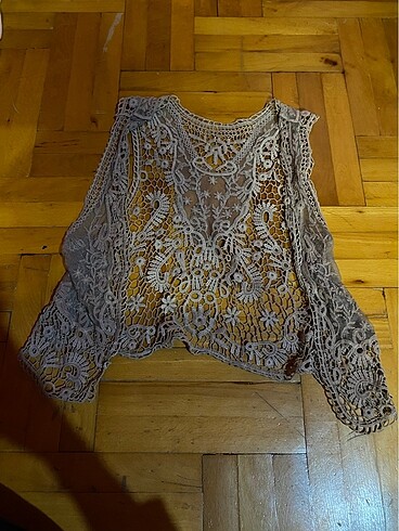 Dantel işlemeli crop hırka