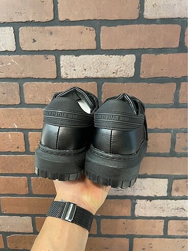 37 Beden Cırtlı sneaker