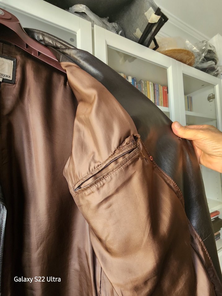 Düğmeli Uzun Kahverengi Deri erkek pardesü - Görsel 4