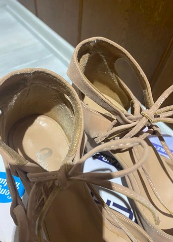 Bej Süet Dolgu Topuklu Kadın Sandalet - Görsel 2